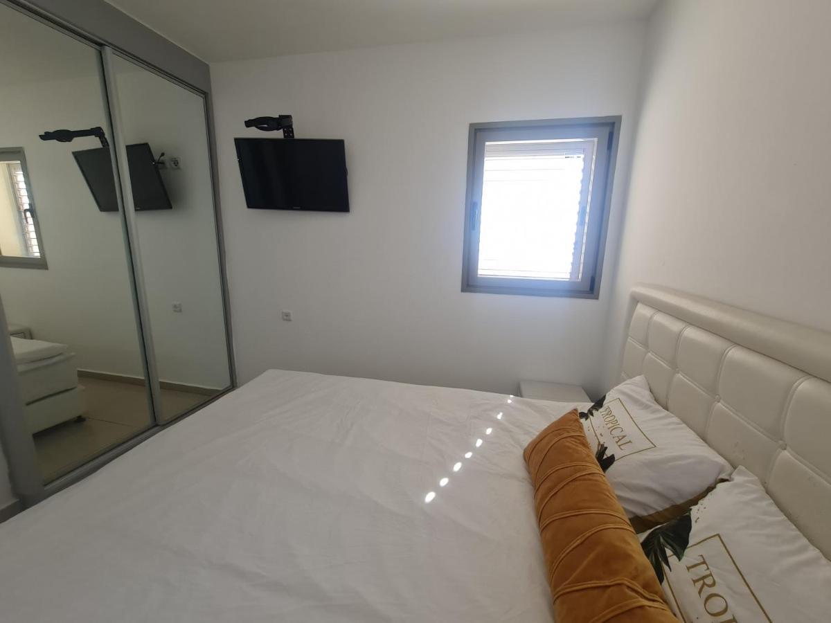 Top-Luxury Exclusive Аpt With Jacuzzi In Front Of The Sea 엘라트 외부 사진